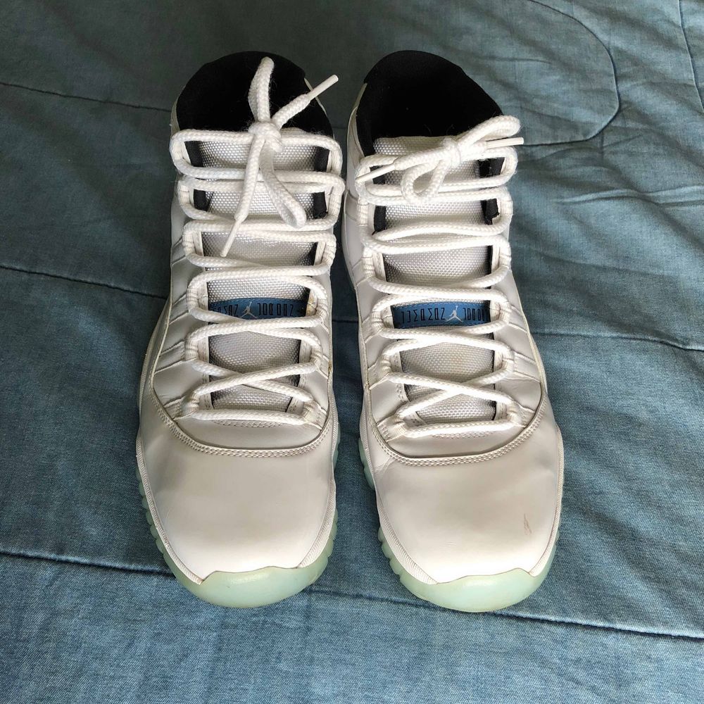 legend blue 11 low goat