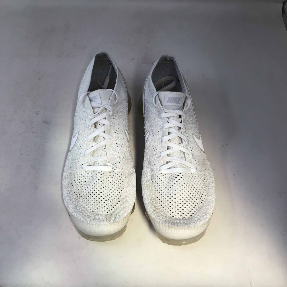 vapormax white christmas