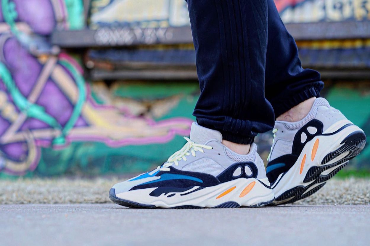 adidas yeezy boost 700 v2 static wave runner