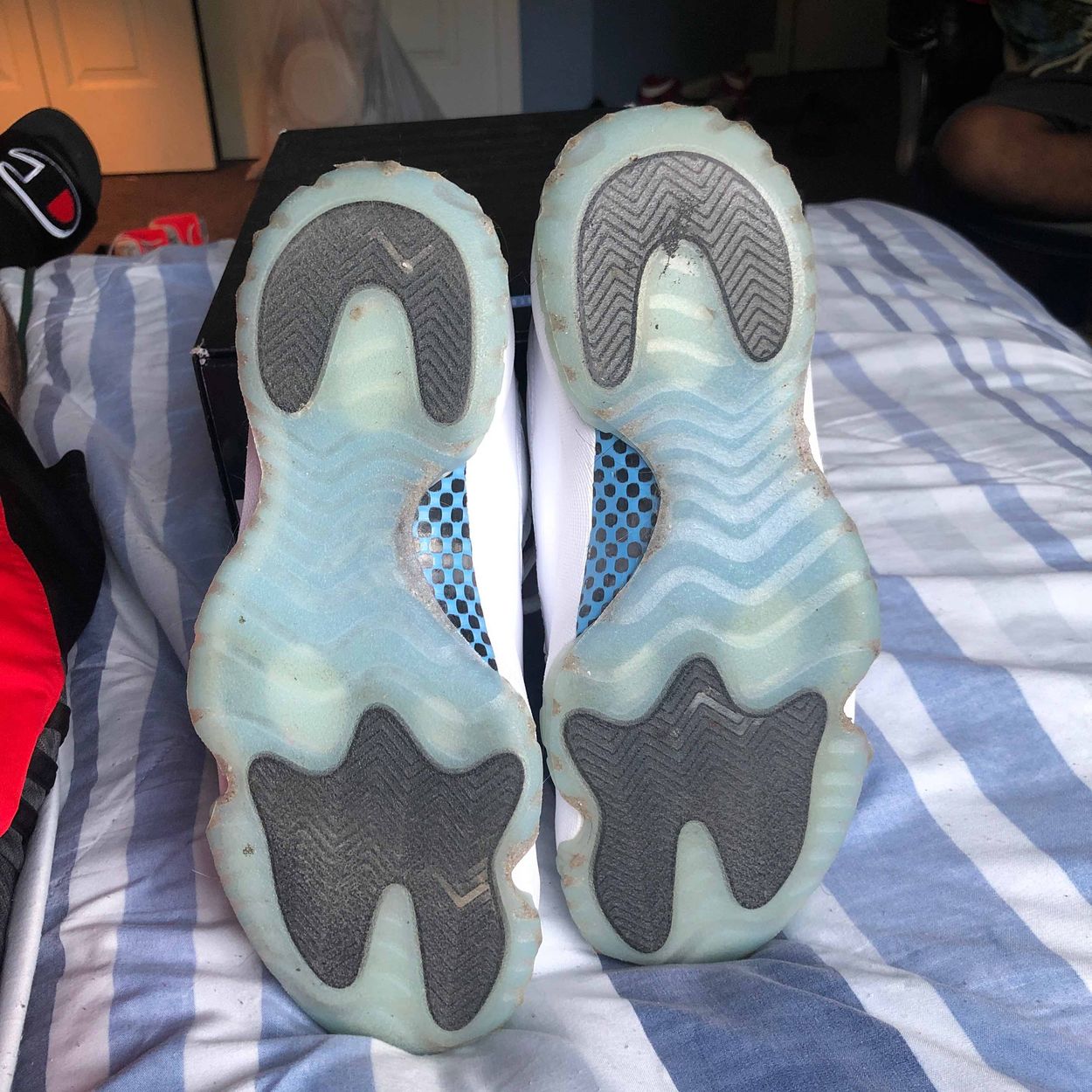 legend blue 11 low goat