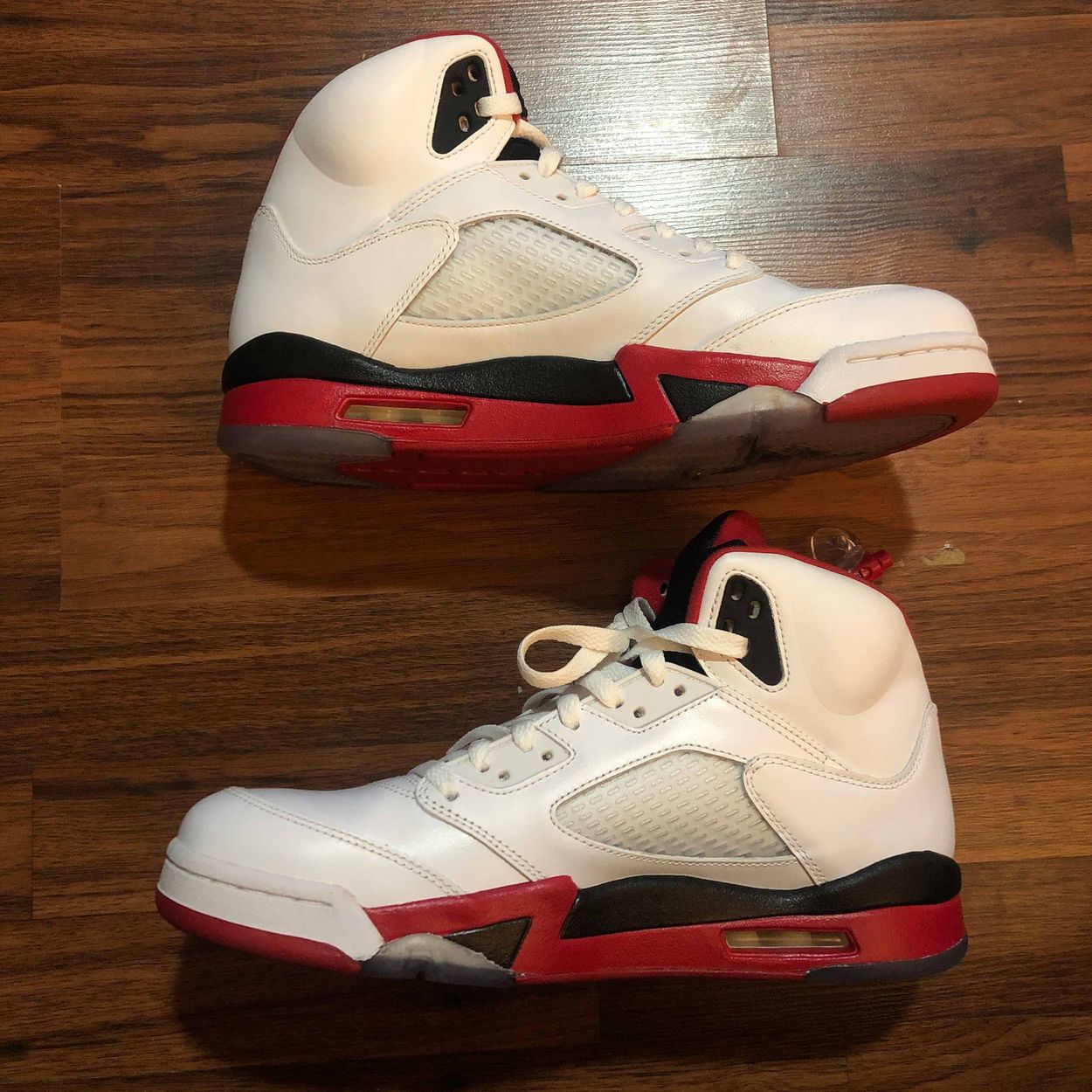 Men's jordan retro 5 fire red clearance