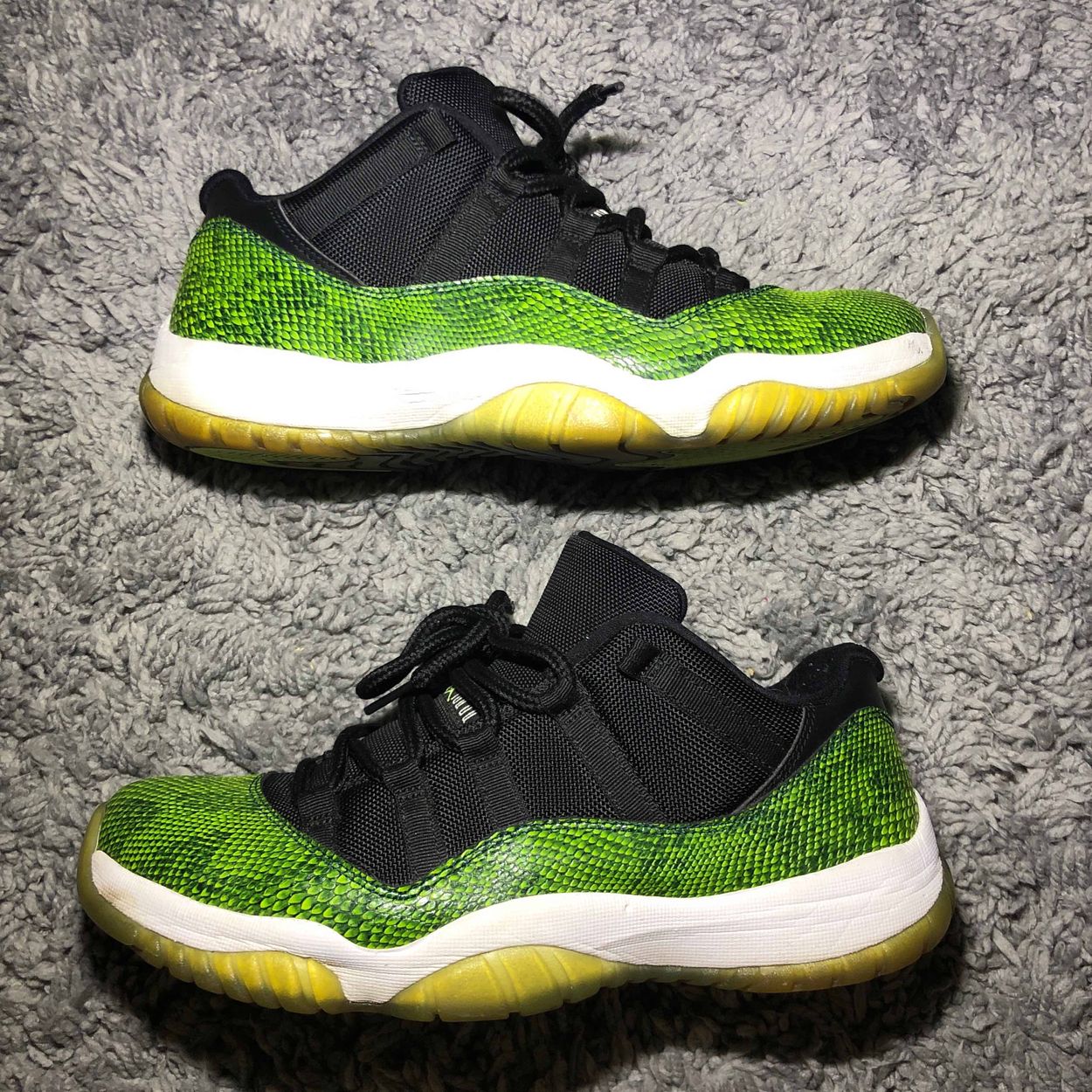 jordan 11 low snake skin