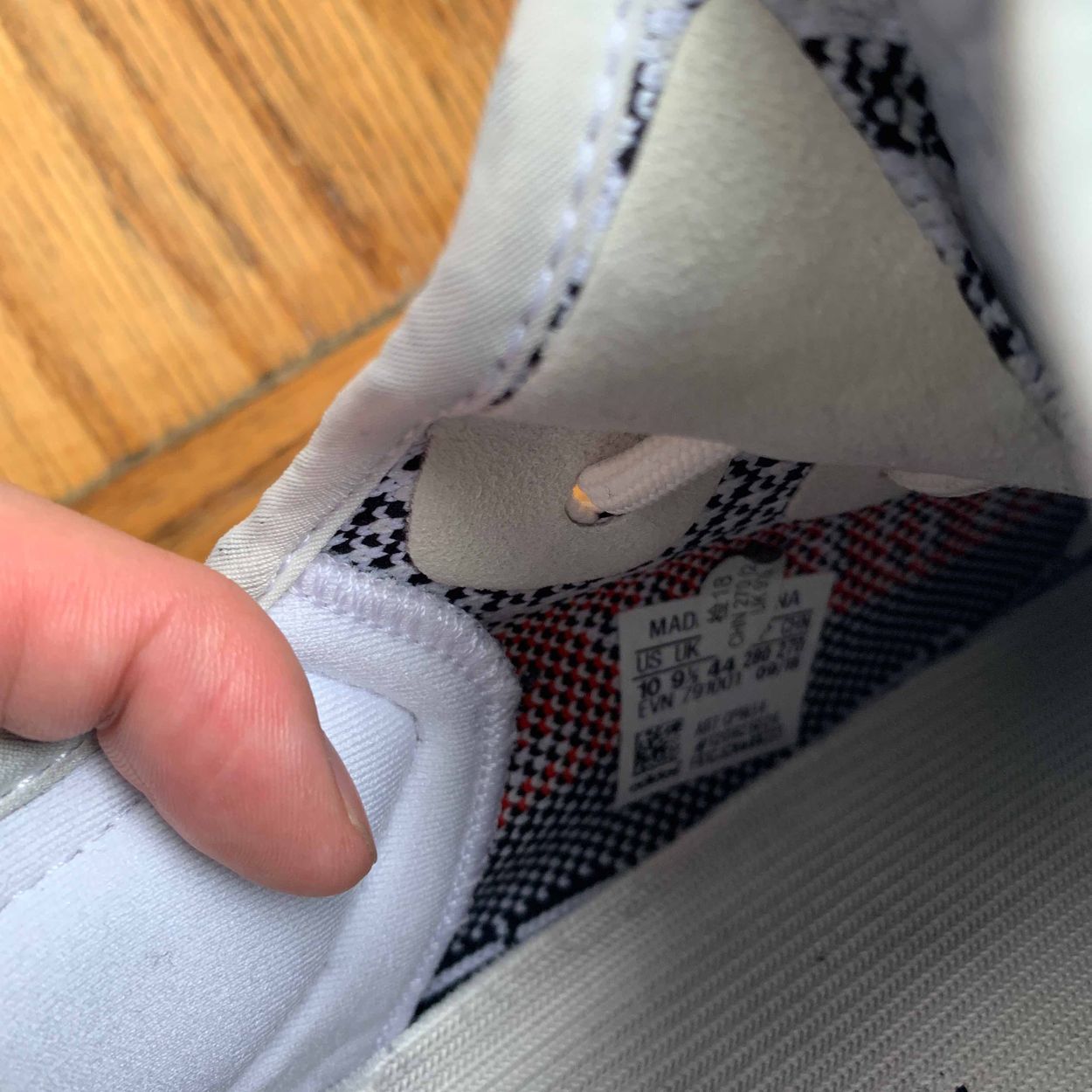 Yeezy Boost 350 V2 'Zebra' - adidas - CP9654 | GOAT