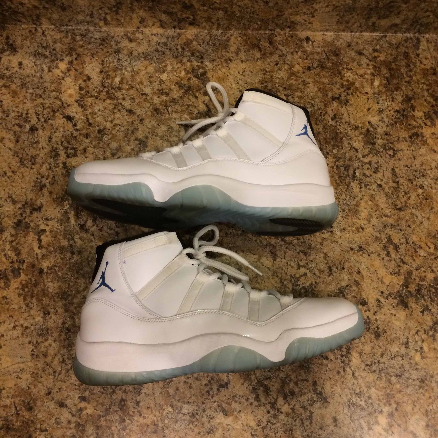 legend blue 11 low goat