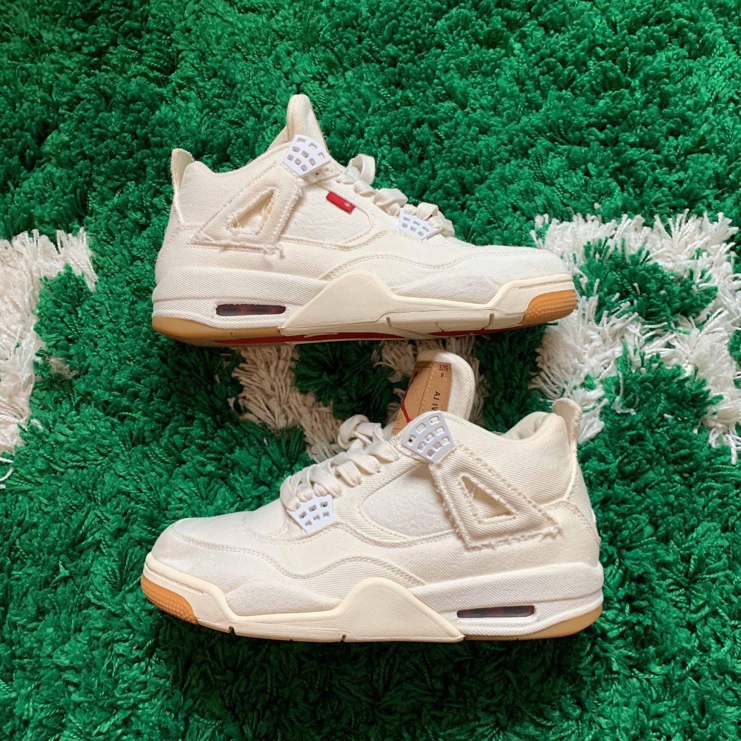 levis air jordan 4