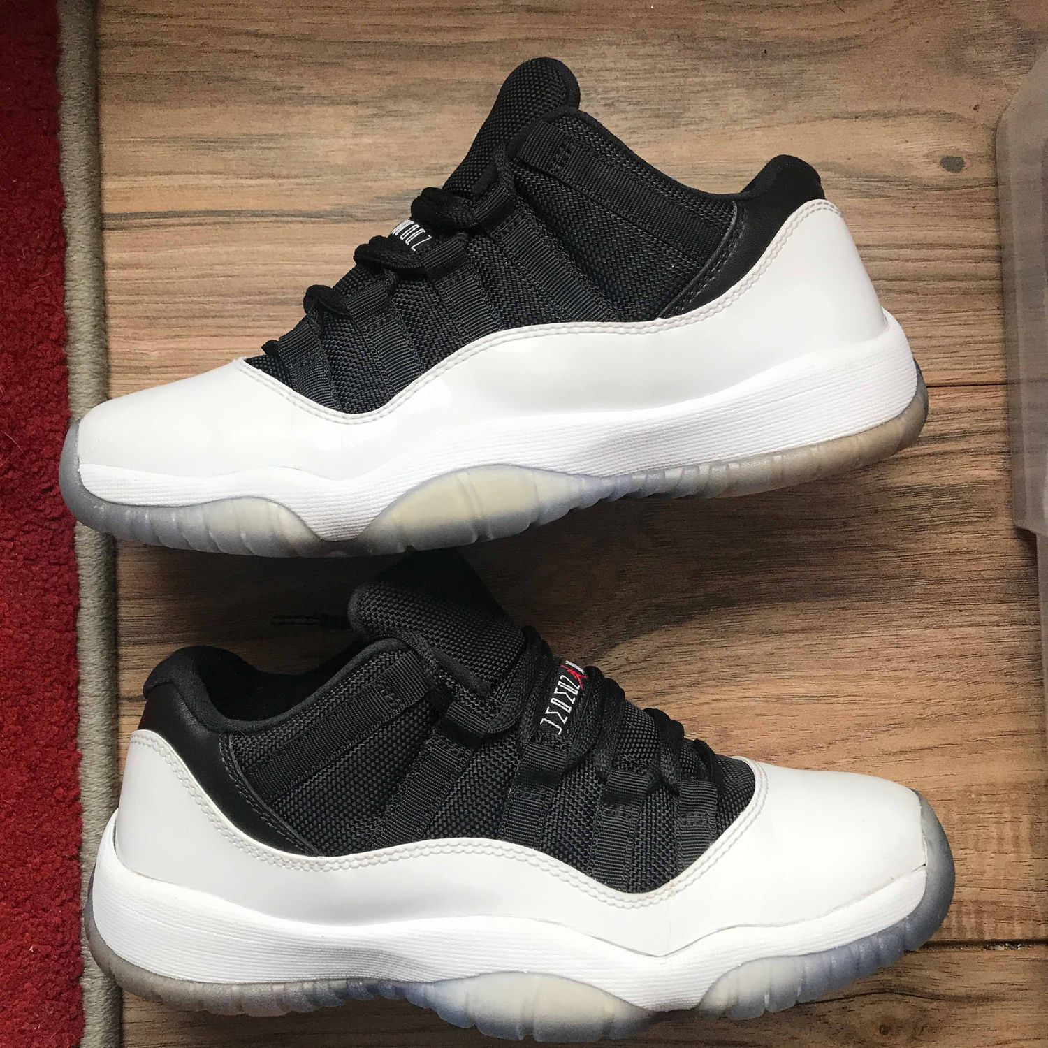 jordan 11 tuxedo low