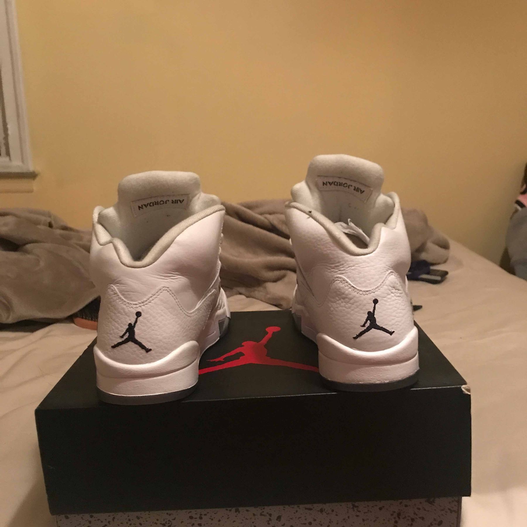 white jordan 1 5.5