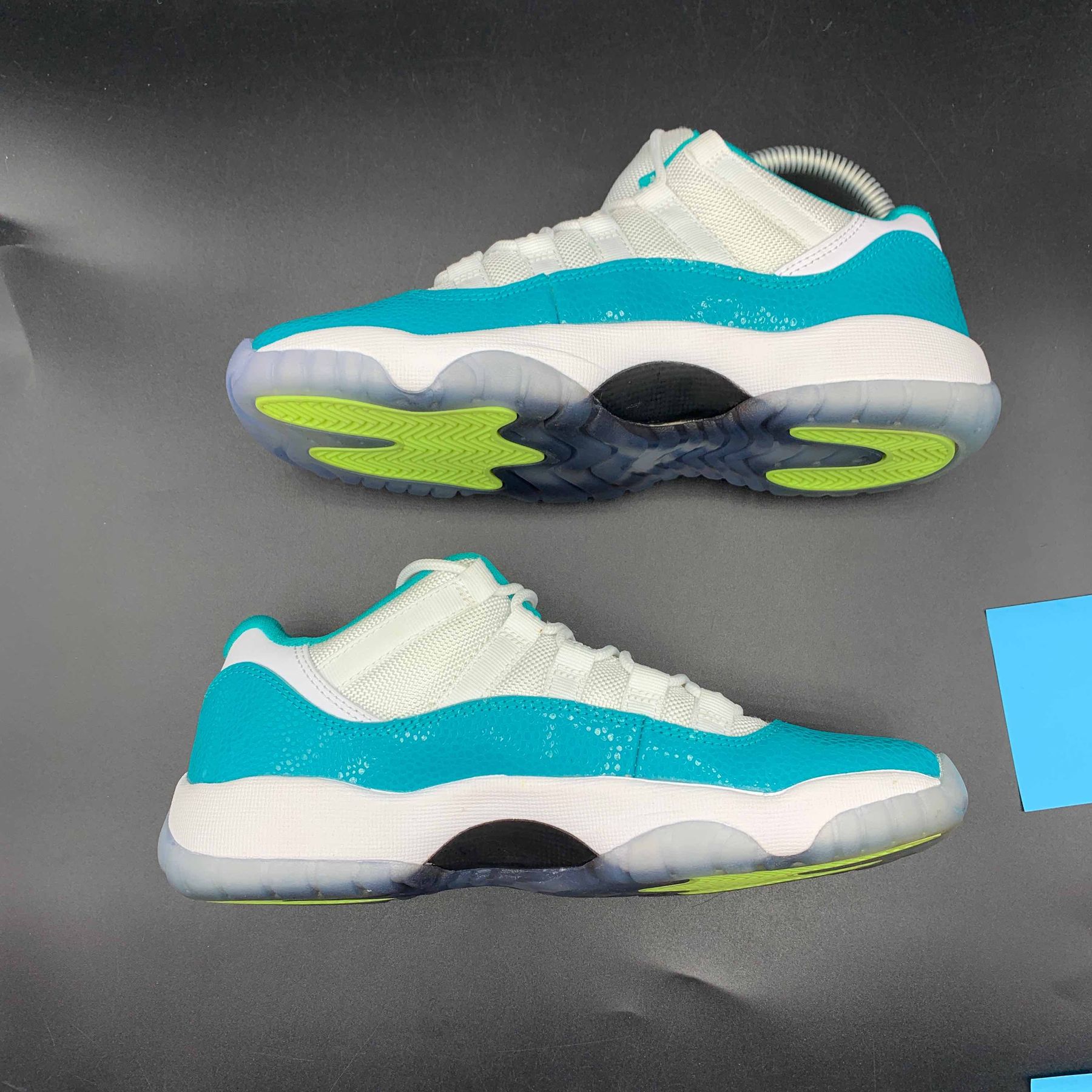 air jordan 11 aqua