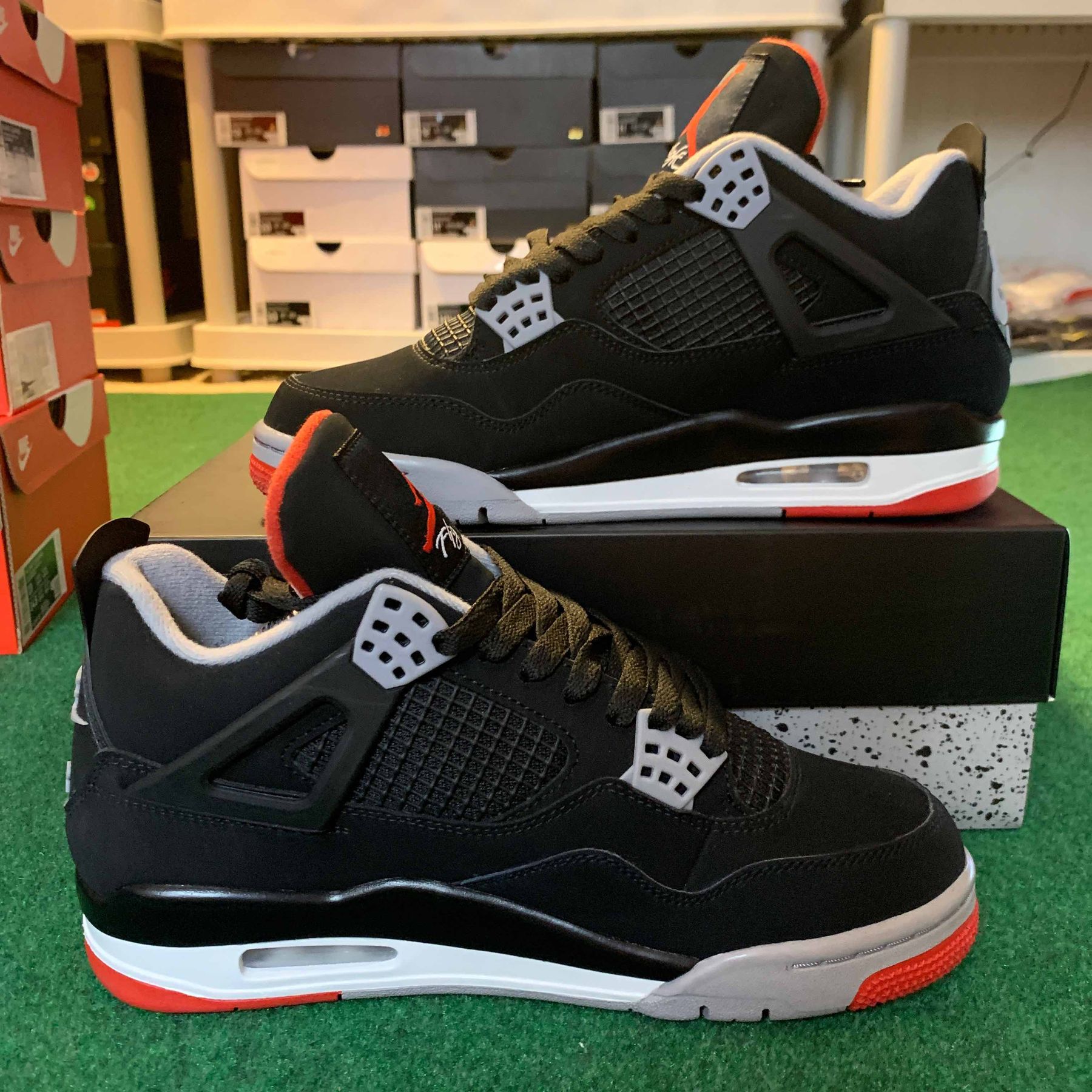 2019 air jordan 4 bred