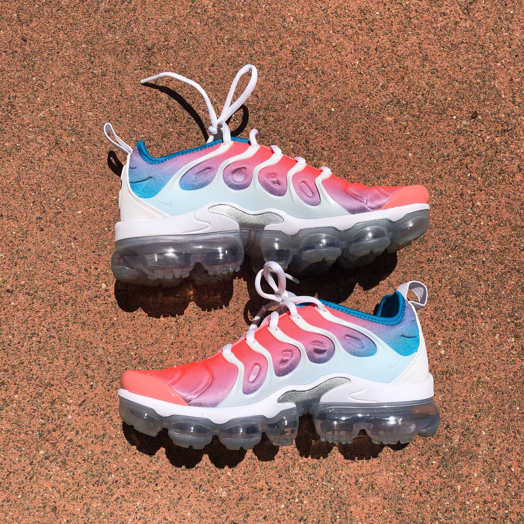 vapormax plus lava