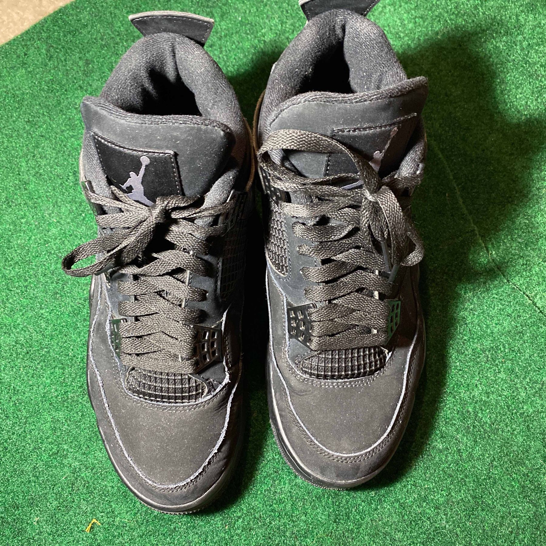 black cats 4s goat