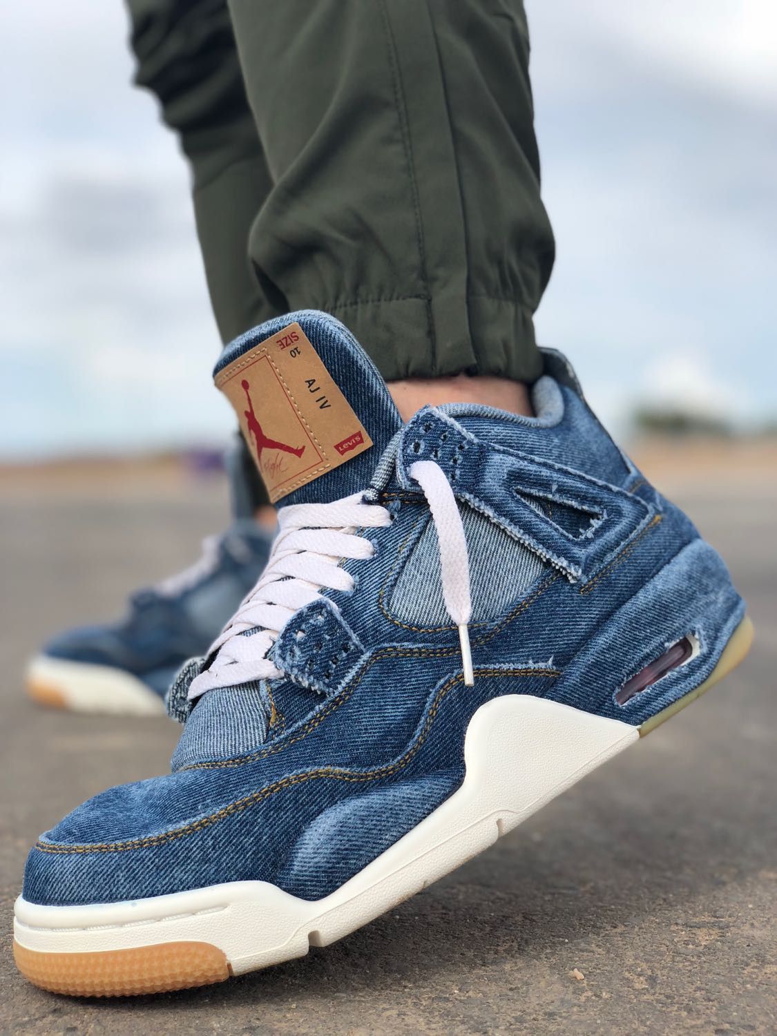levi's x air jordan 4 denim