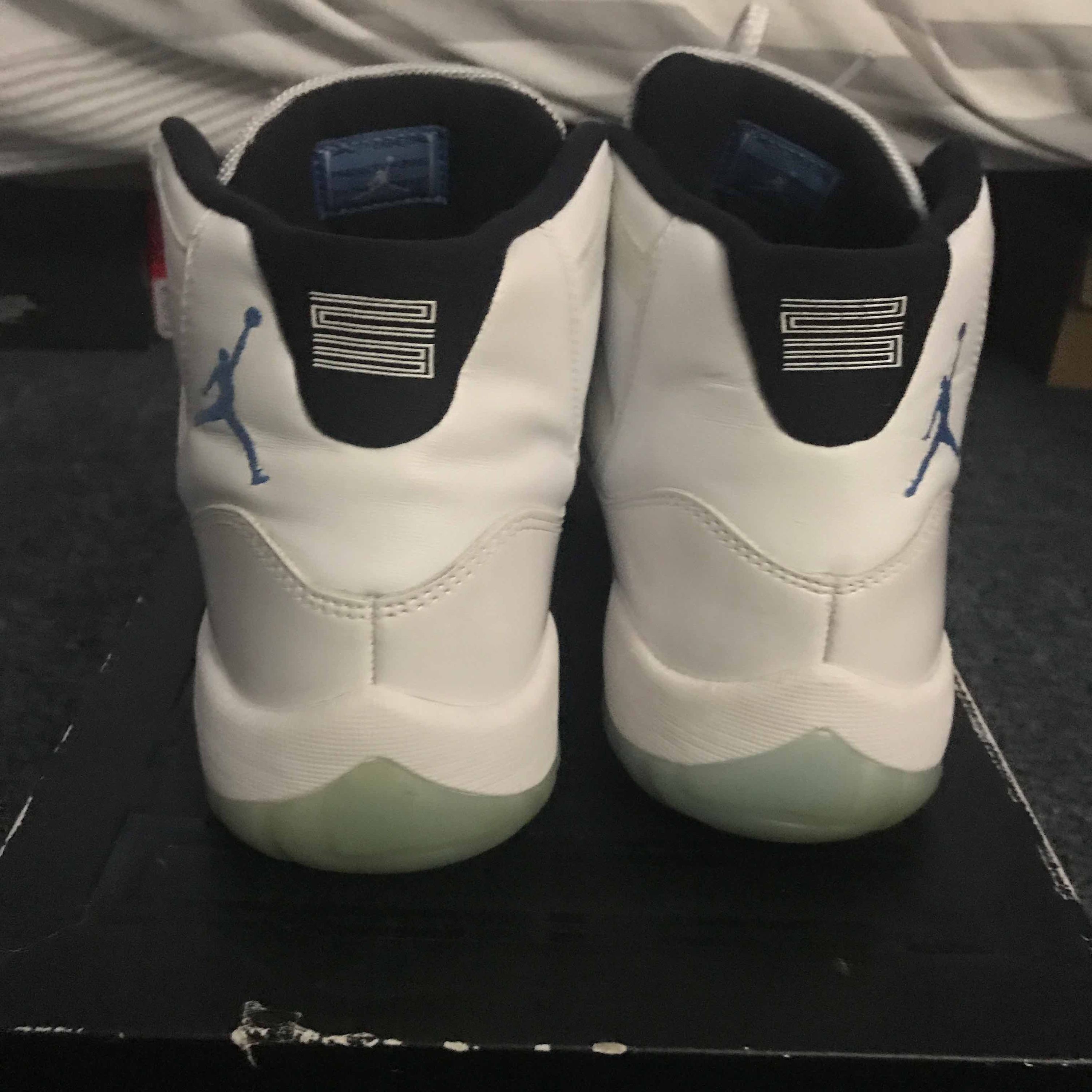 legend blue 11 low goat