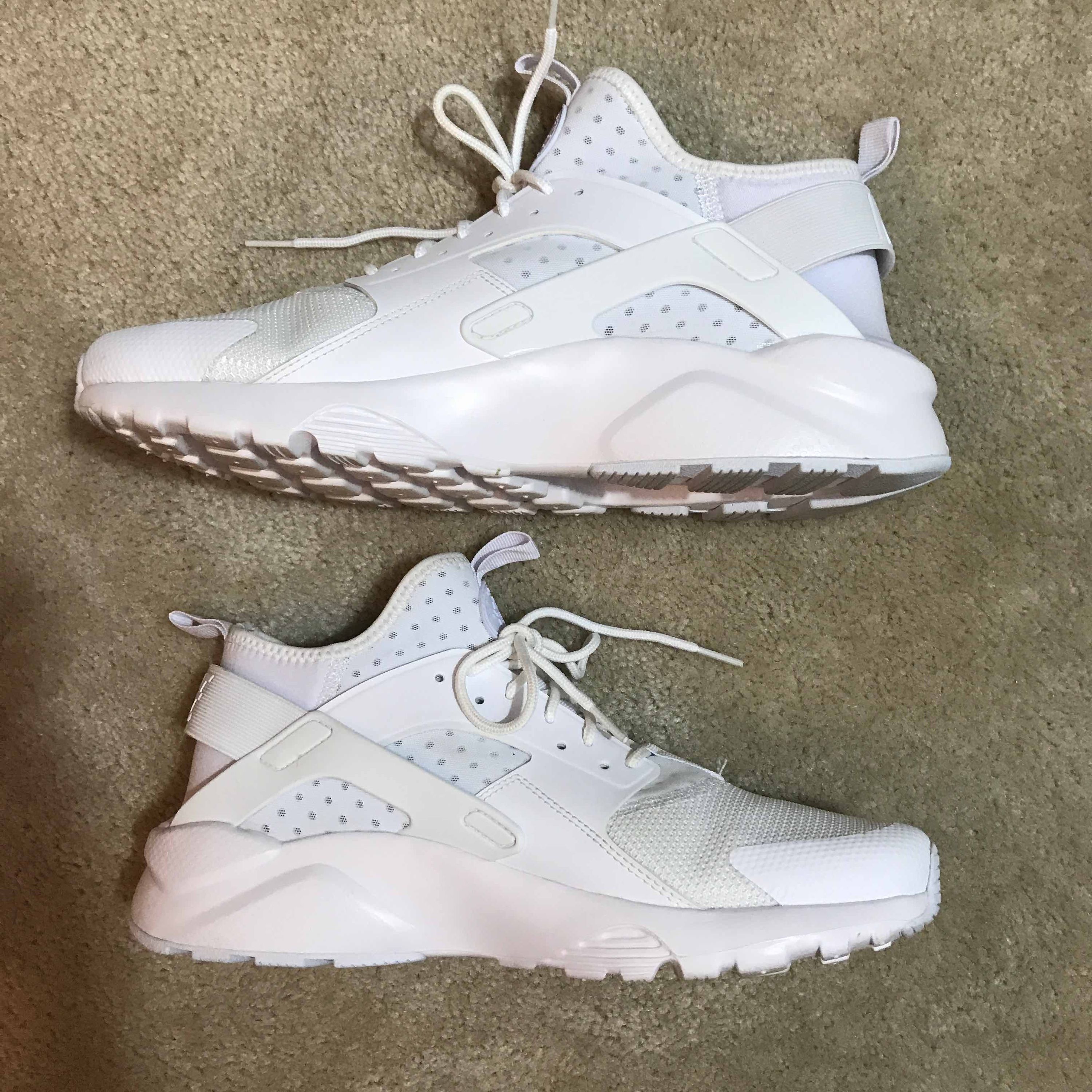 huarache ultra run white
