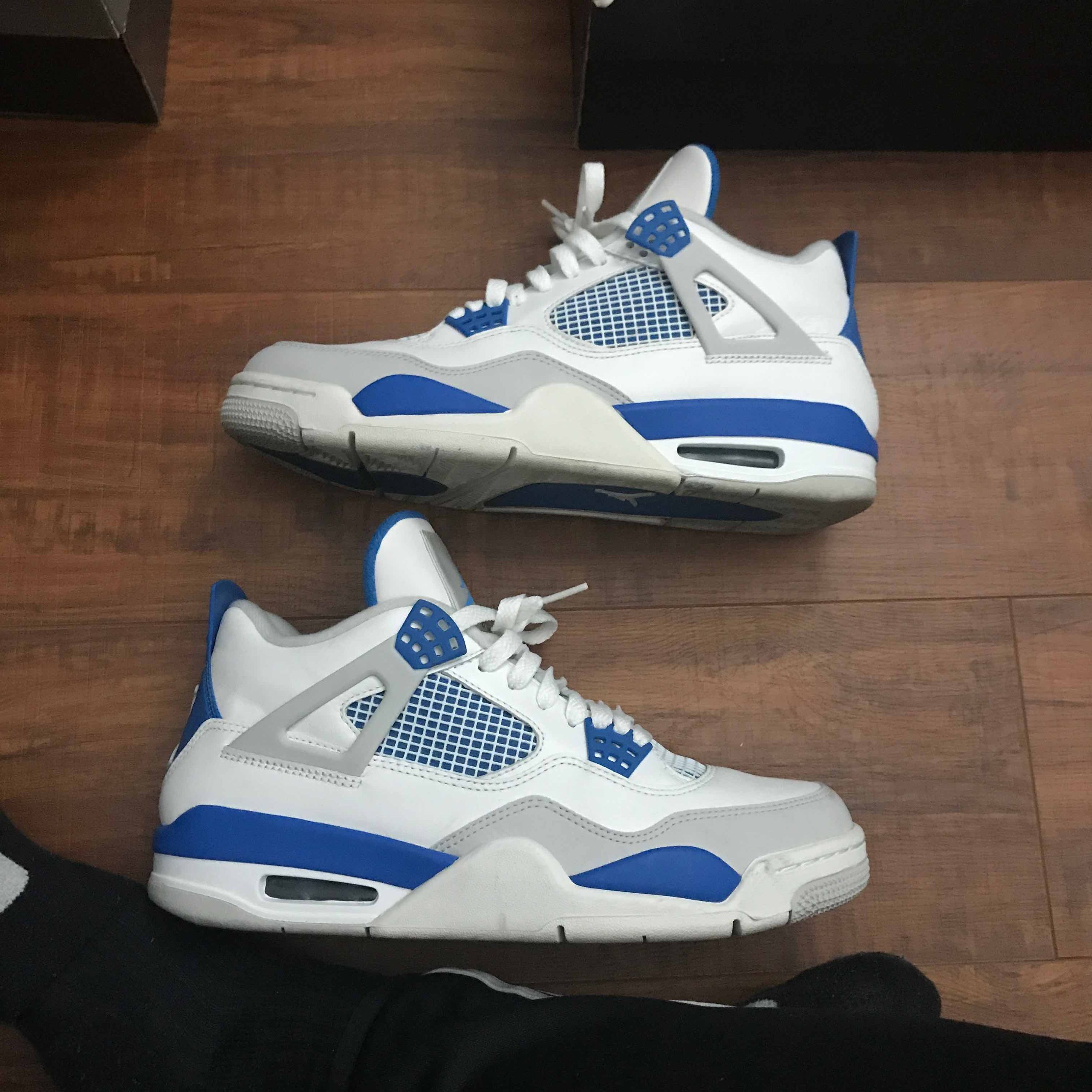 Air Jordan 4 Retro 