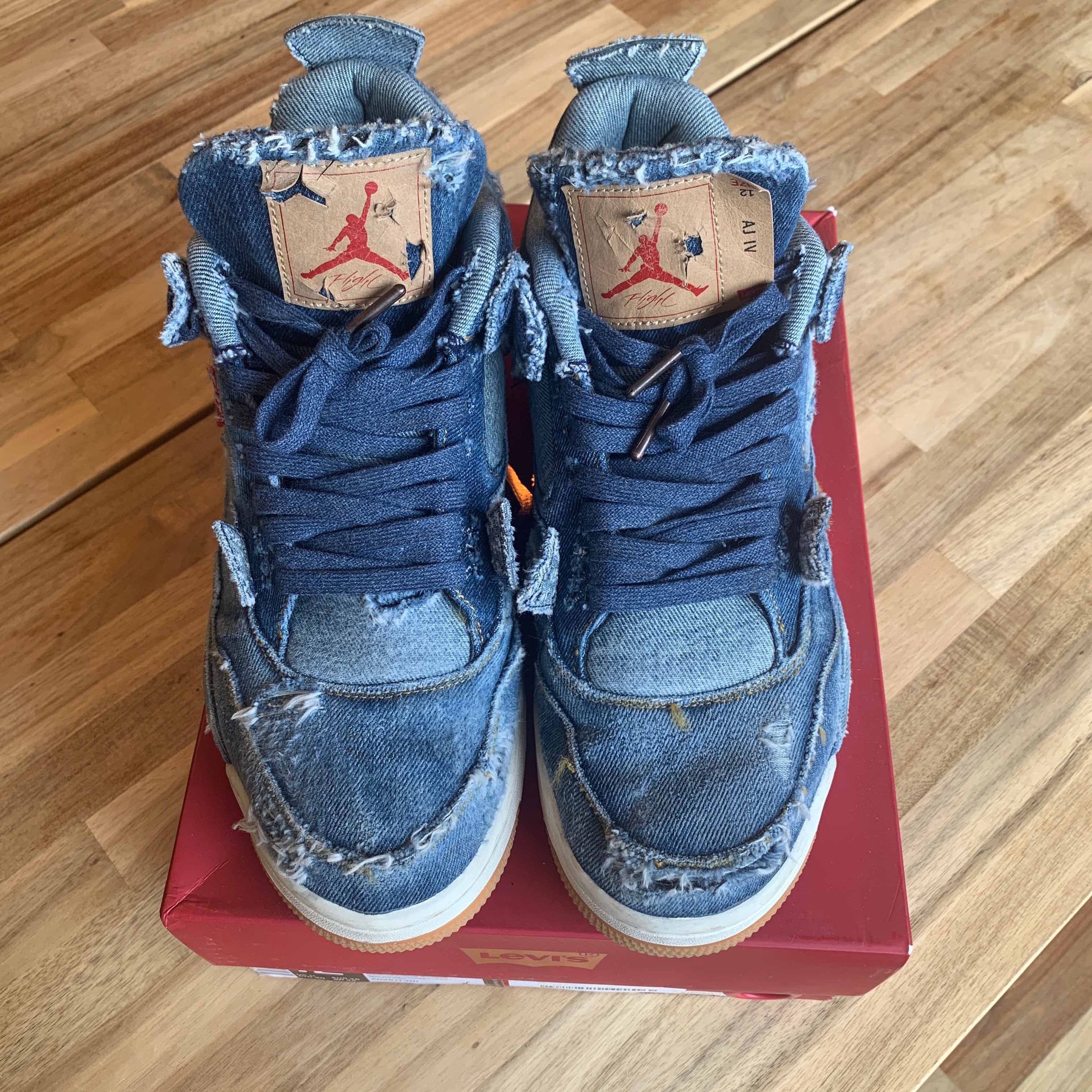 levi's x air jordan 4 denim