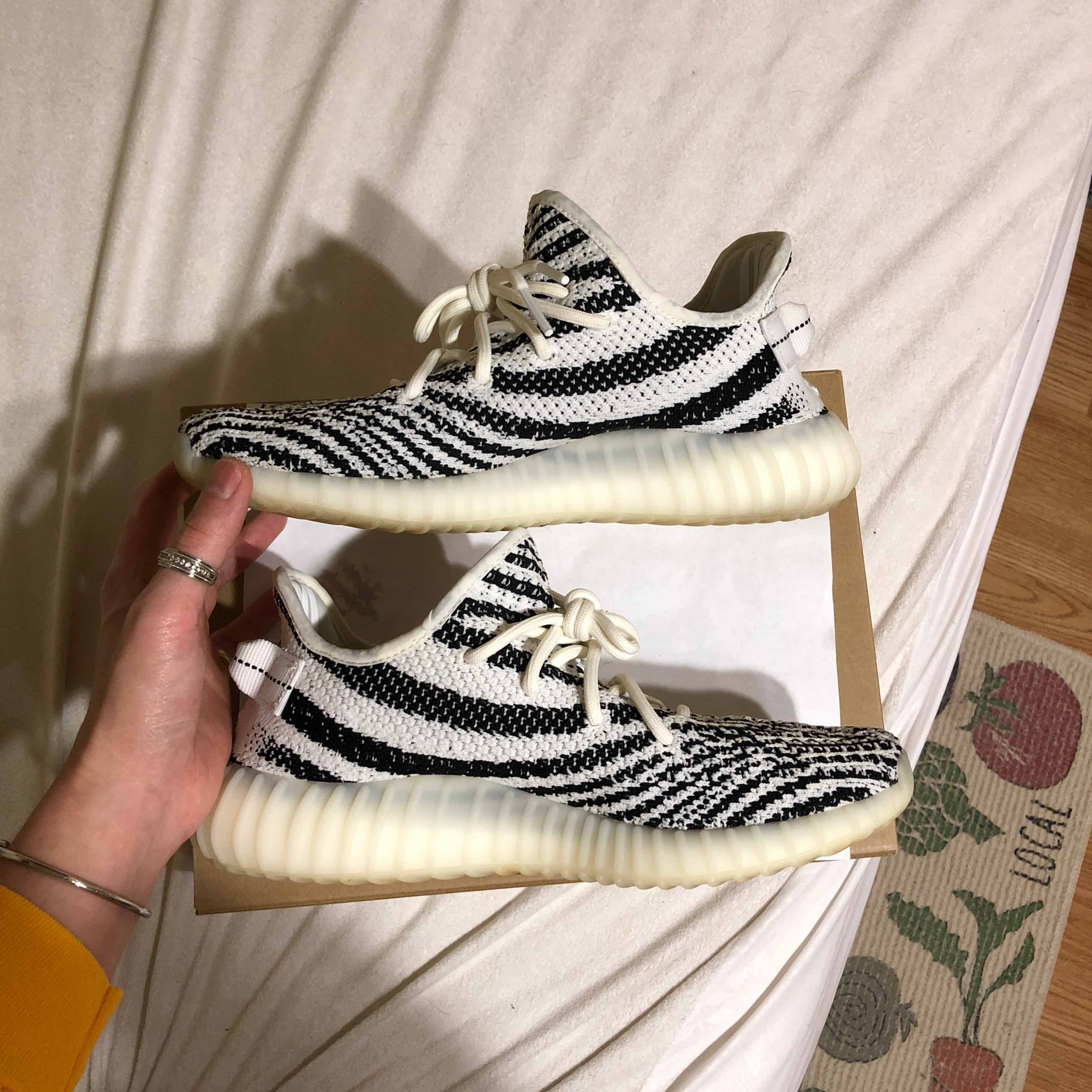 Yeezy Boost 350 V2 'Zebra' - adidas - CP9654 | GOAT