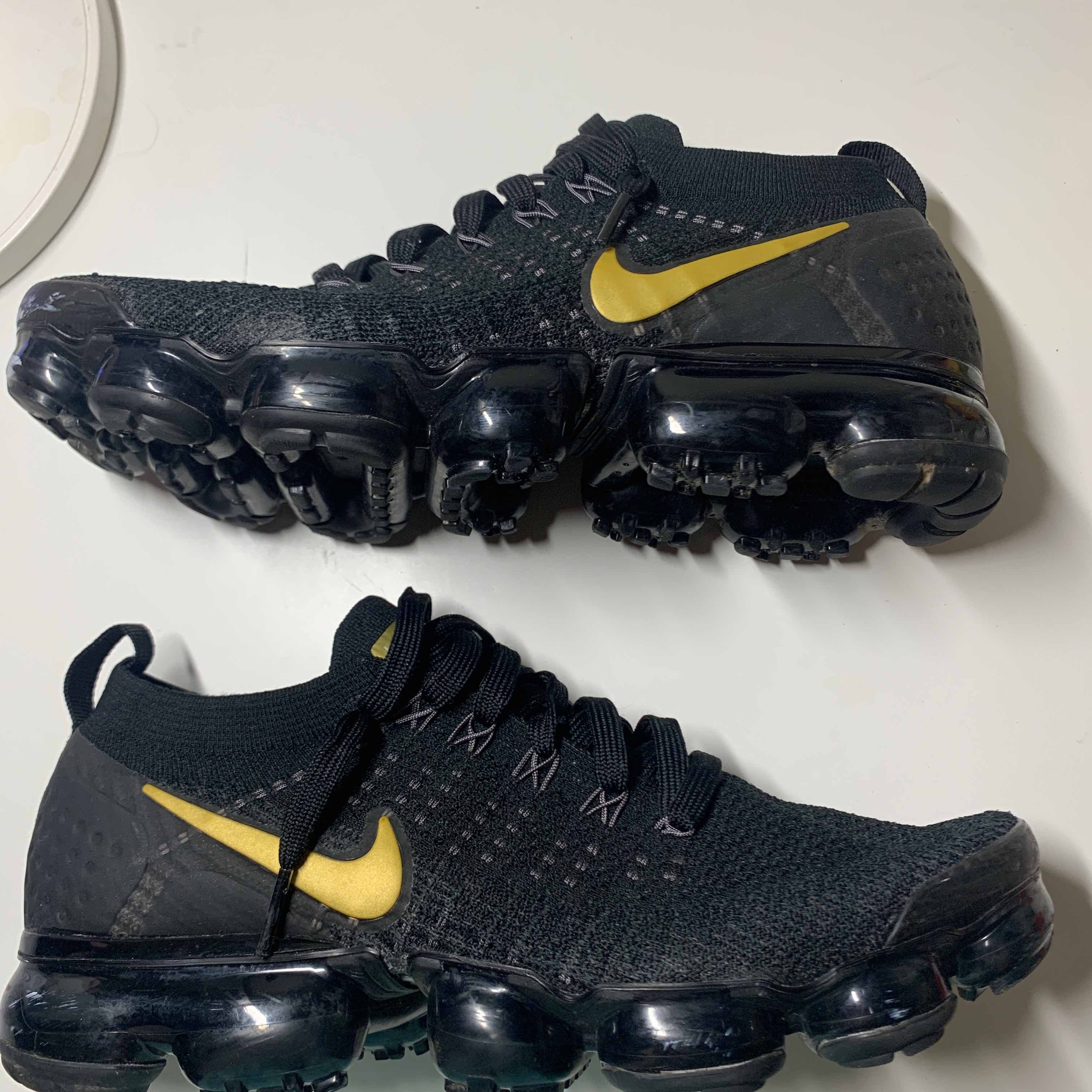 vapormax maroon and gold