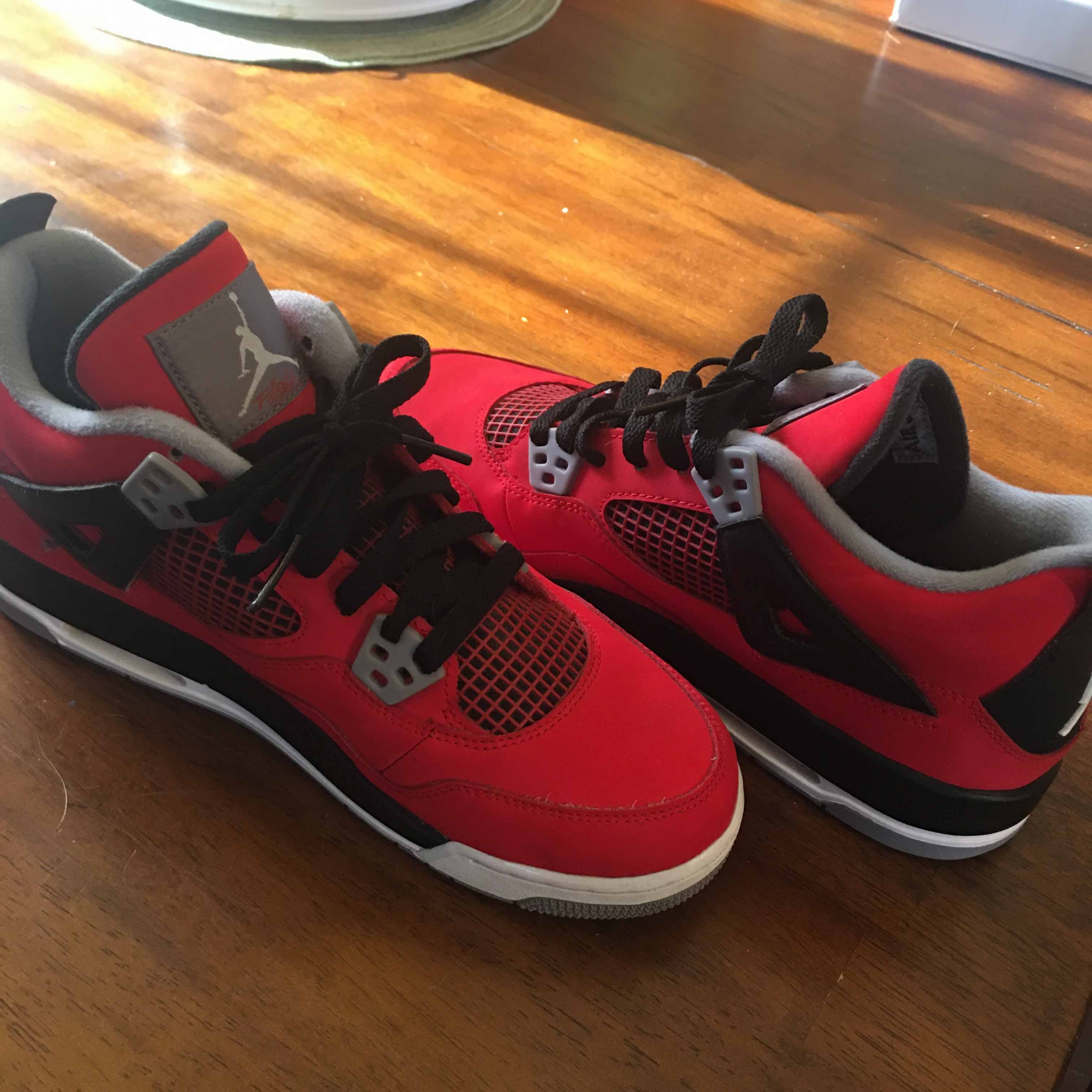jordan 4 toro bravo box