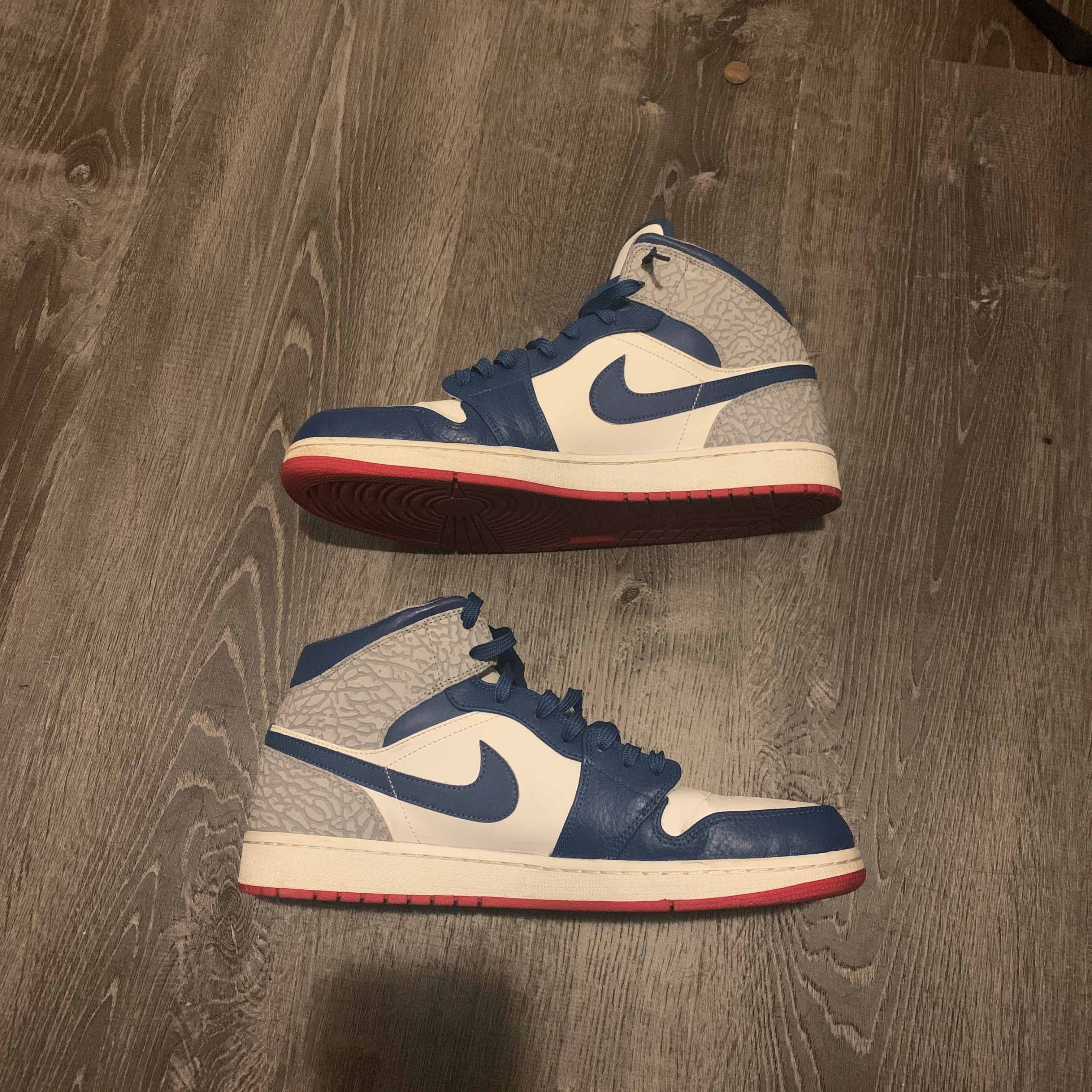 air jordan 1 rare air blue