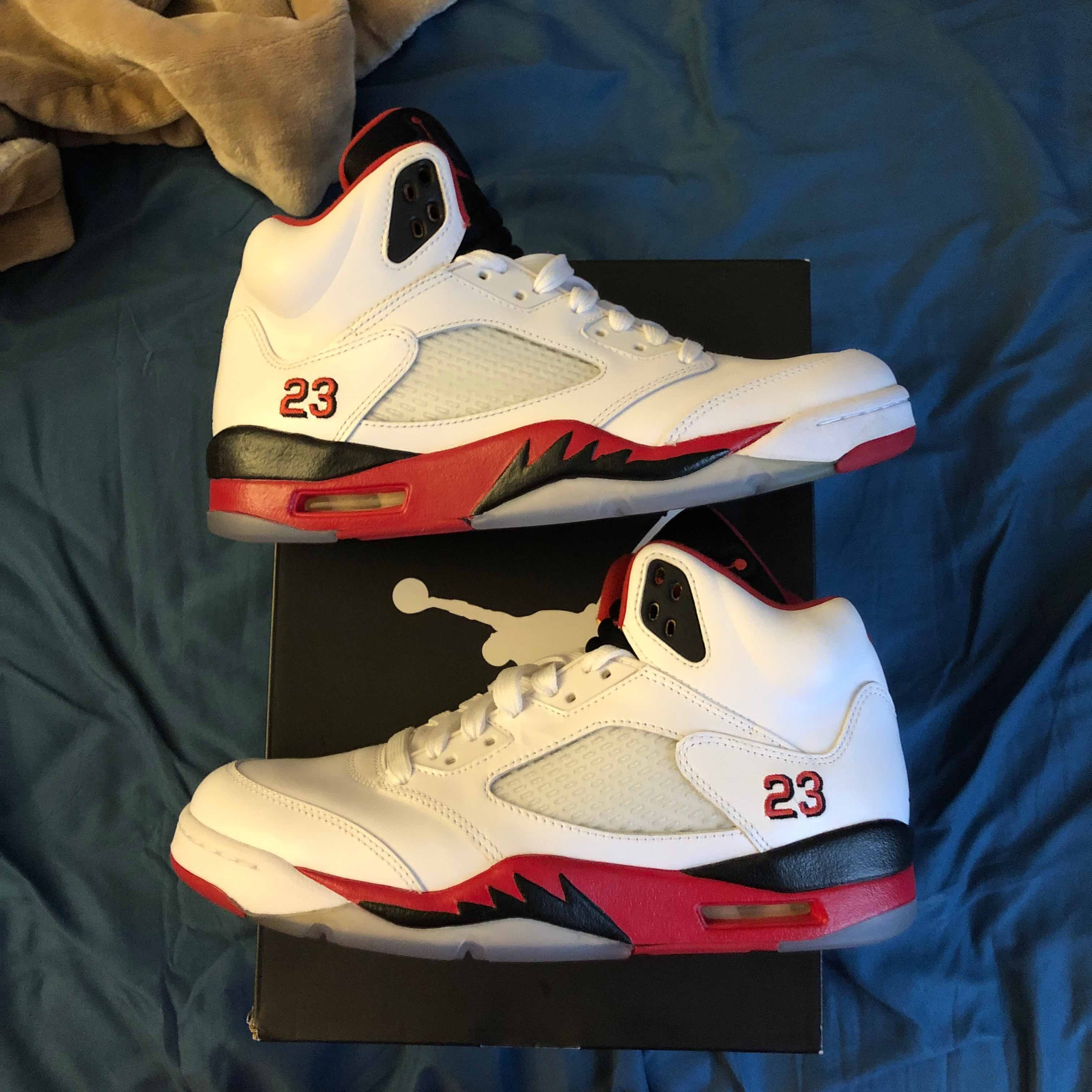 jordan 5 fire red yellowing