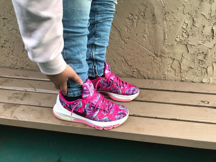 kd 8 aunt pearl on feet