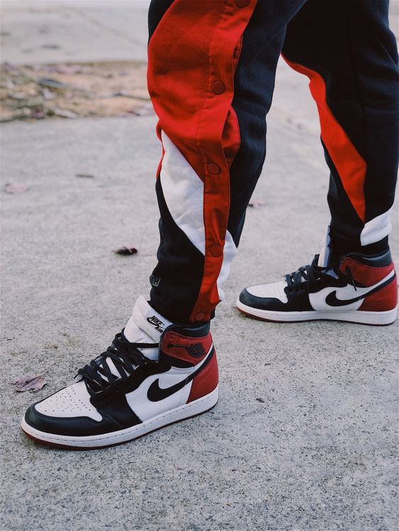 jordan 1 retro high og black toe 2016