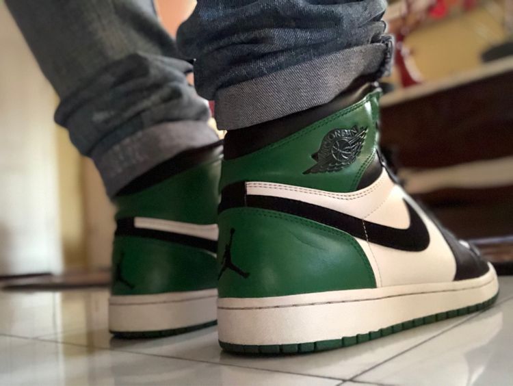 Air Jordan 1 Retro High 'Boston Celtics' Air Jordan 332550 101 GOAT