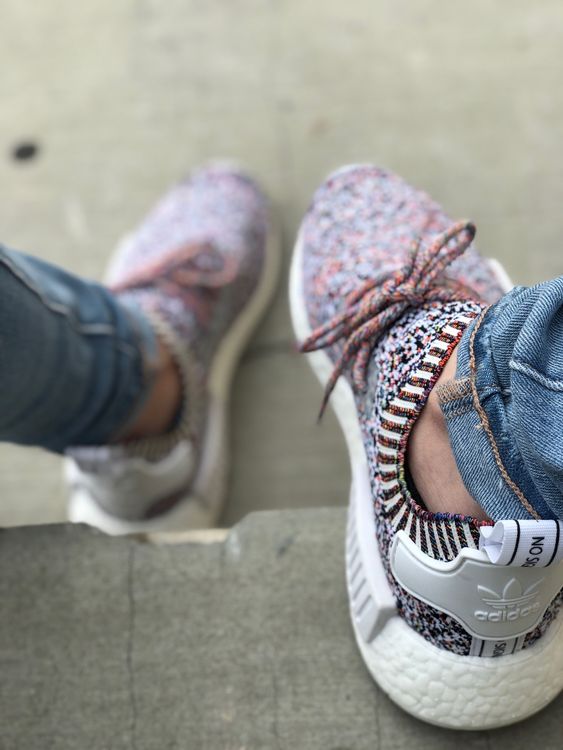 nmd r1 primeknit color static