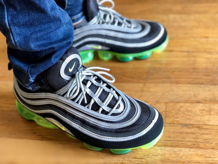 air vapormax 97 neon