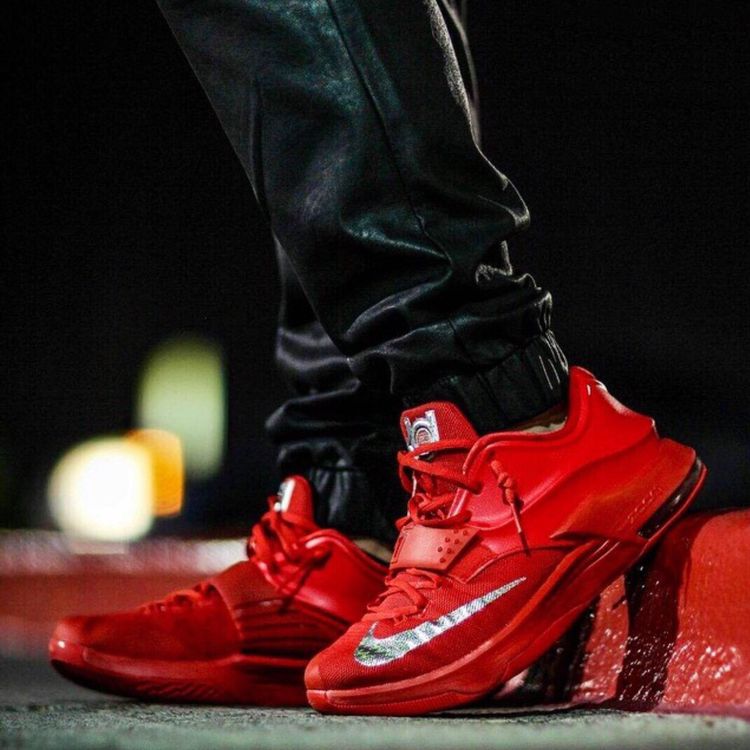 kd 7 global game on feet