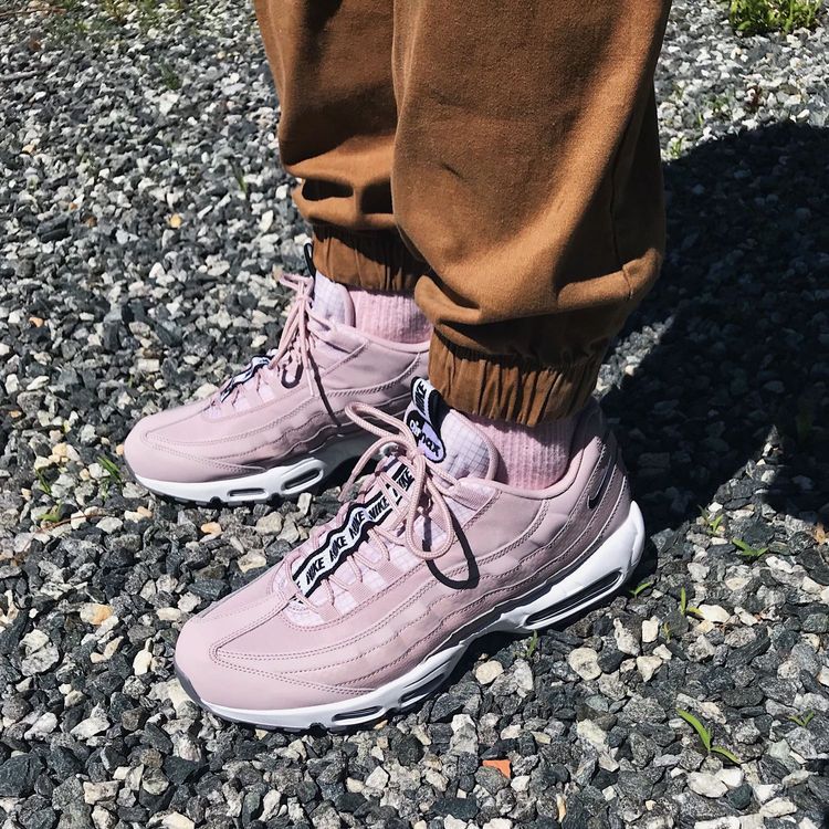 nike air max 200 pink and purple