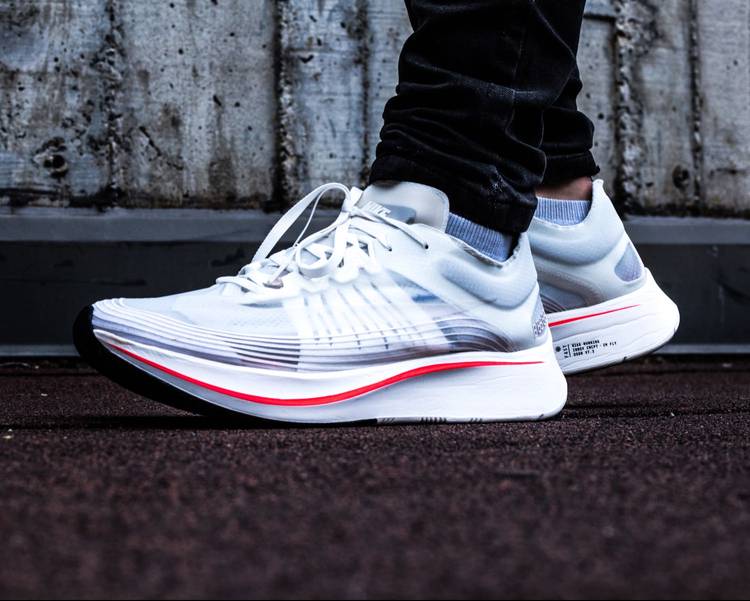  Zoom  Fly  SP  Breaking 2 Nike  AJ9282 106 GOAT