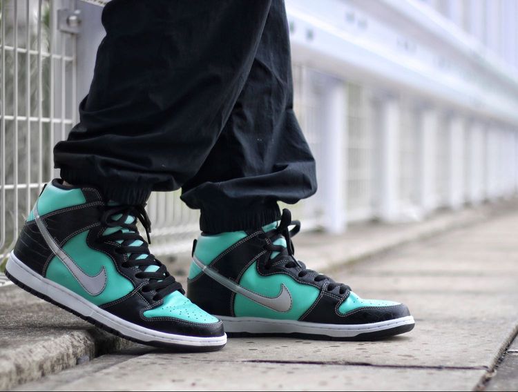 nike sb dunk high diamond tiffany