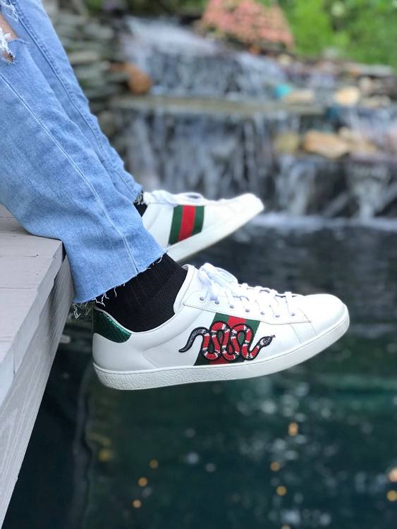 gucci snake shoes on feet