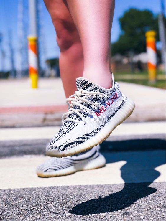 Yeezy Boost 350 V2 'Zebra' - adidas - CP9654 | GOAT