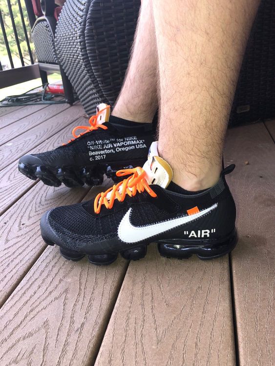 vapormax off white on feet