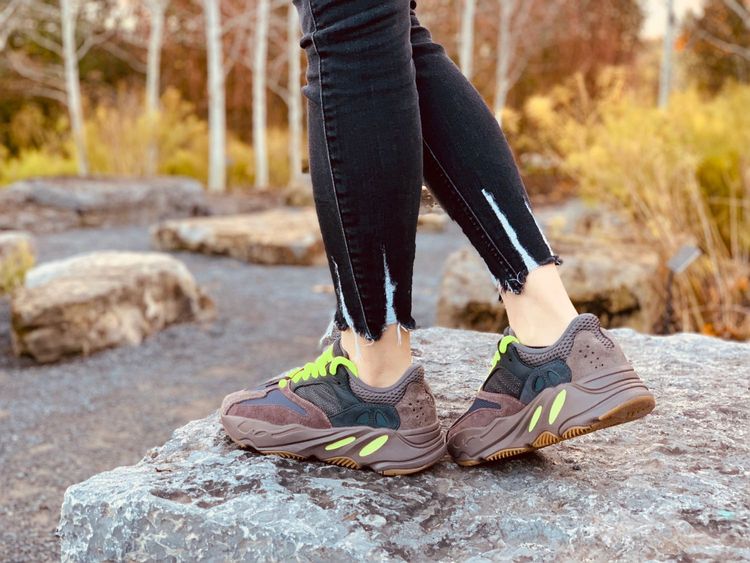 yeezy 700 ee9614