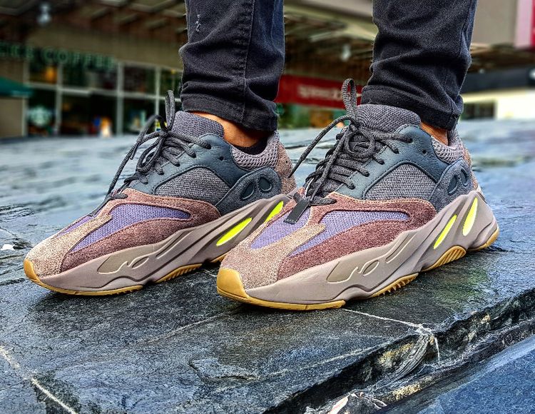 Yeezy Boost 700 'Mauve' - adidas - EE9614 | GOAT