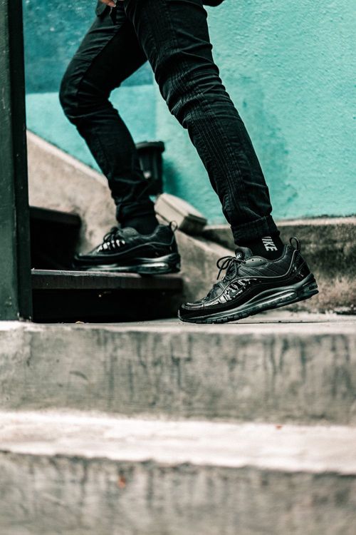 nike air max 98 black on feet