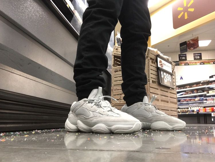 Yeezy 500 со штанами