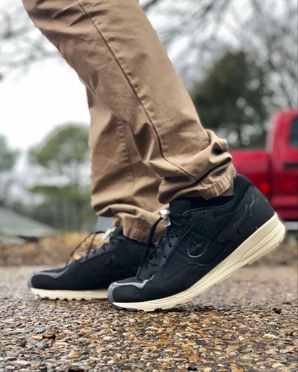 nike air skylon ii black