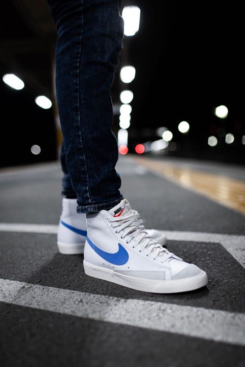 nike blazer mid 77 pacific blue on feet