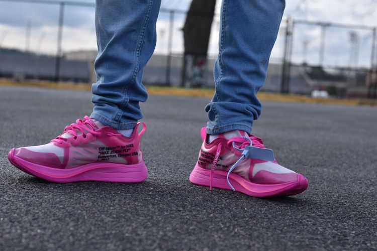 off white zoom fly pink on feet