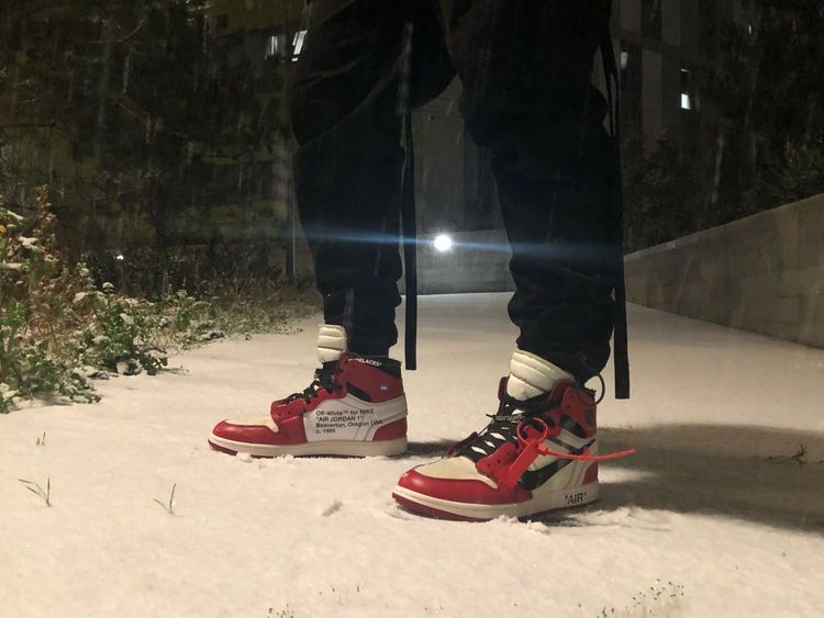 off white chicago on feet