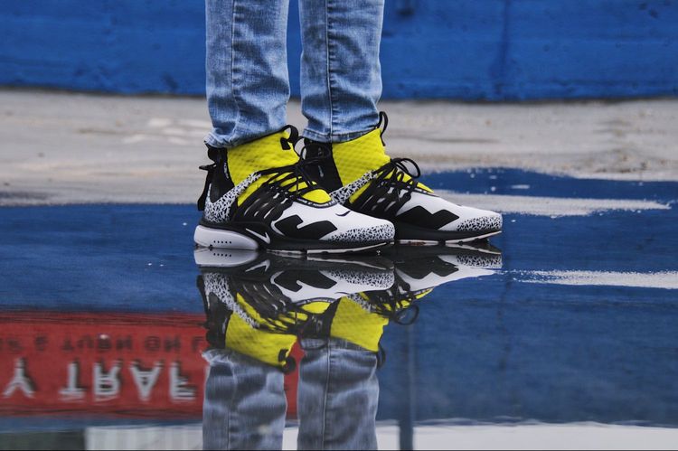 nike air presto acronym on feet