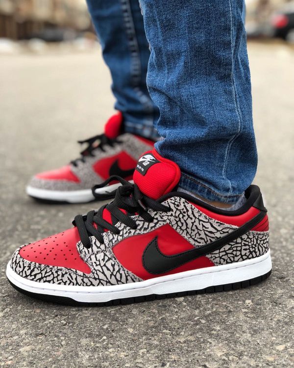 supreme nike dunk stockx