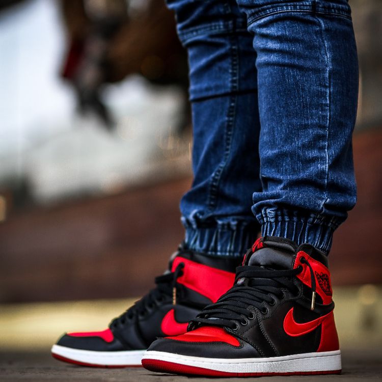 jordan 1 banned satin