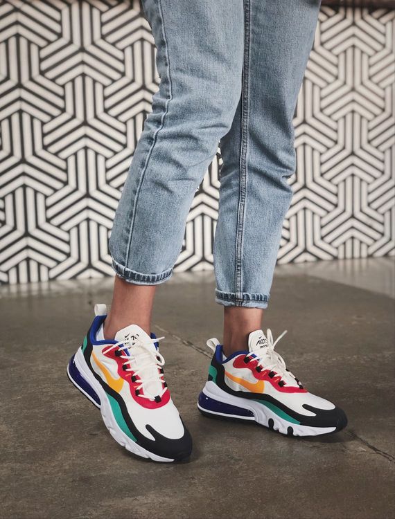 nike airmax 270 react on feet