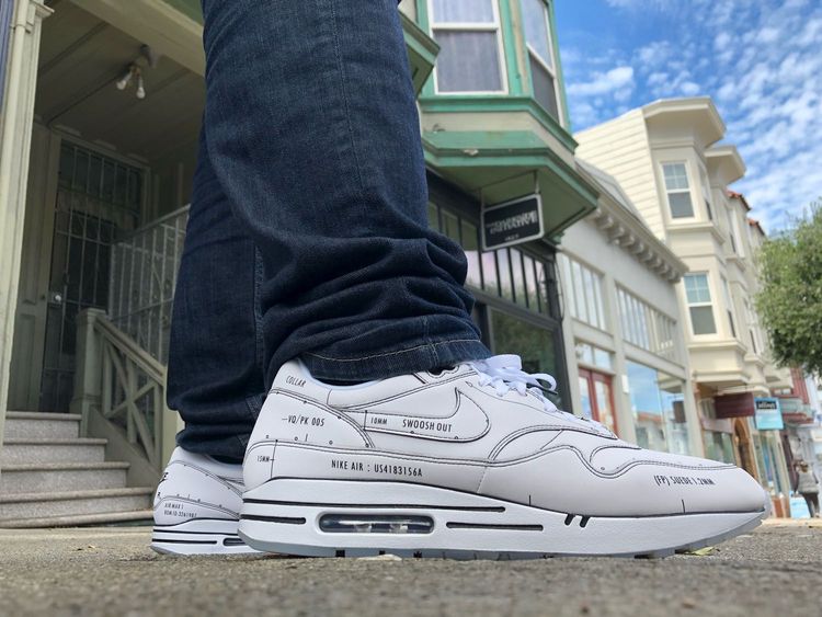 nike air max 1 sketch to shelf white